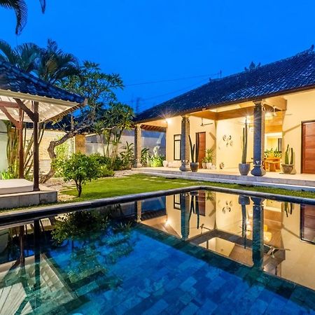 Villa Damai Oasis In The Heart Of Seminyak Esterno foto