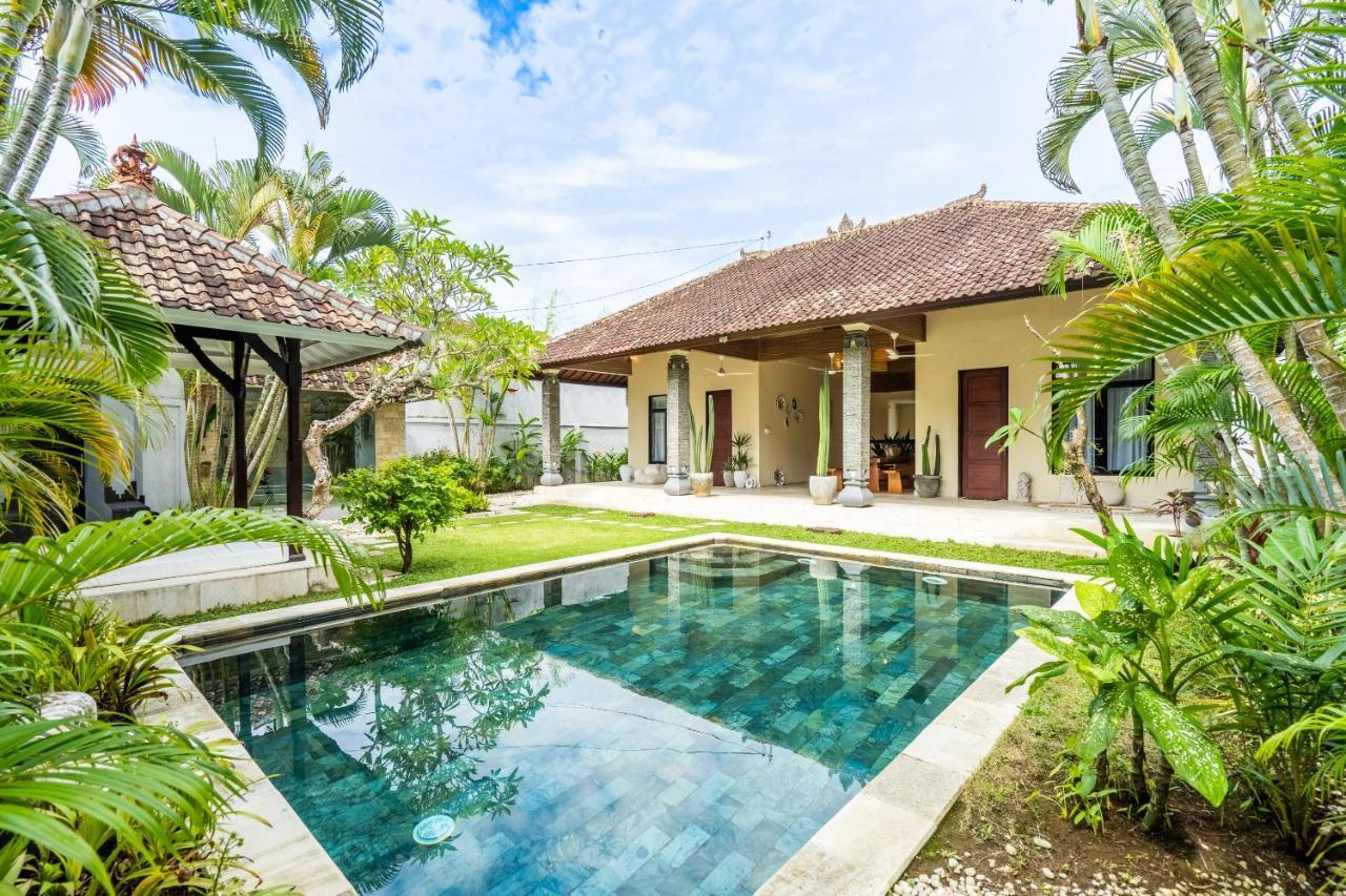Villa Damai Oasis In The Heart Of Seminyak Esterno foto