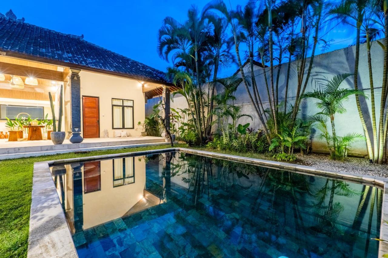 Villa Damai Oasis In The Heart Of Seminyak Esterno foto