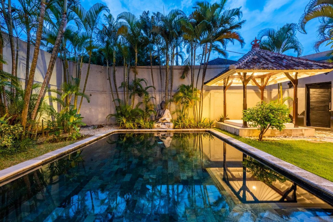 Villa Damai Oasis In The Heart Of Seminyak Esterno foto